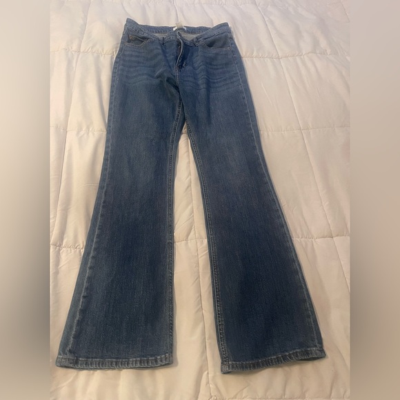 H&M Women’s Bootcut Jeans Size 12 Classic Blue Denim Whiskering Flattering Soft - Picture 1 of 5